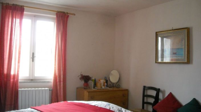 Image No.8-5 Bed Property for sale