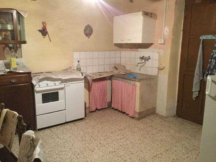 Image No.4-4 Bed Property for sale