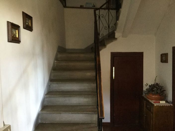 Image No.10-2 Bed Semi-Detached for sale