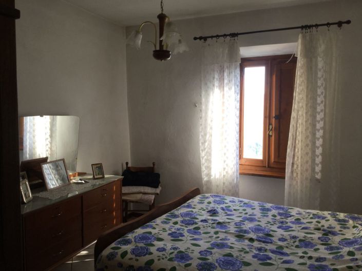 Image No.9-2 Bed Semi-Detached for sale