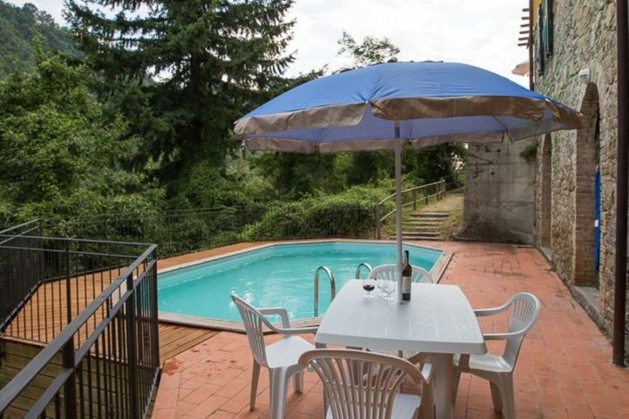 Image No.2-4 Bed Property for sale