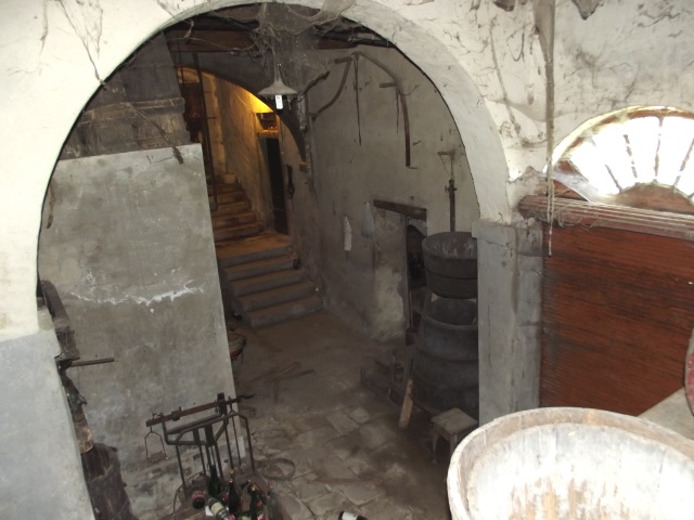 Image No.17-5 Bed Property for sale