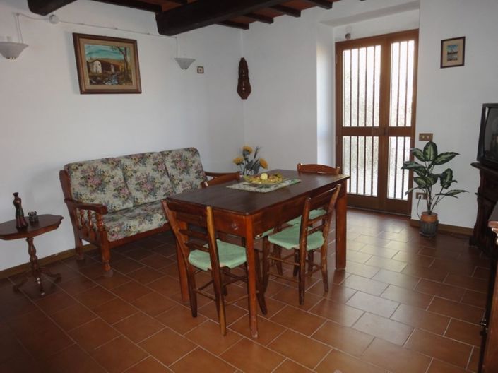 Image No.4-5 Bed Property for sale