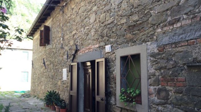 Image No.1-3 Bed House for sale