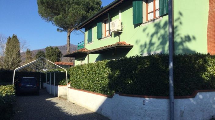 Image No.1-4 Bed Property for sale