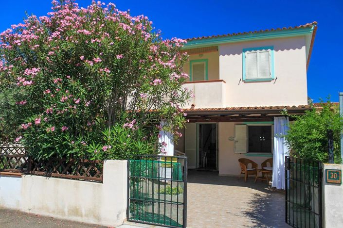 Image No.1-2 Bed Semi-Detached for sale