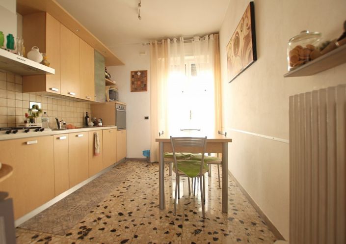 Image No.4-3 Bed Apartment for sale