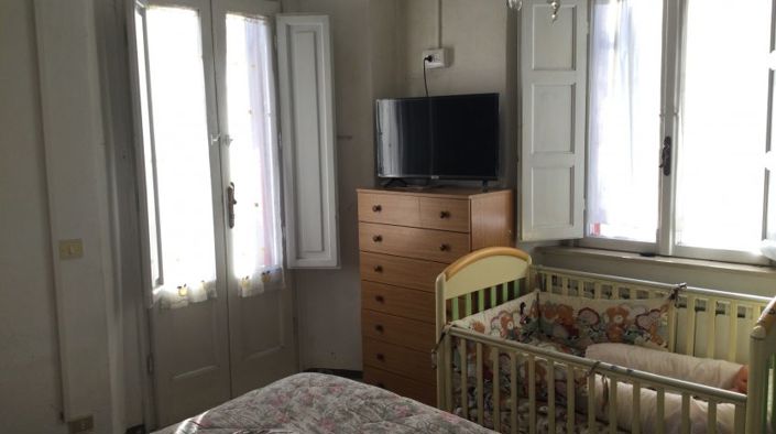 Image No.6-2 Bed House for sale