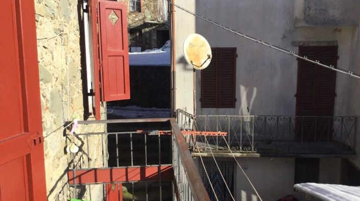 Image No.8-2 Bed House for sale