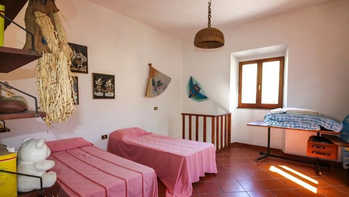 Image No.9-3 Bed Semi-Detached for sale