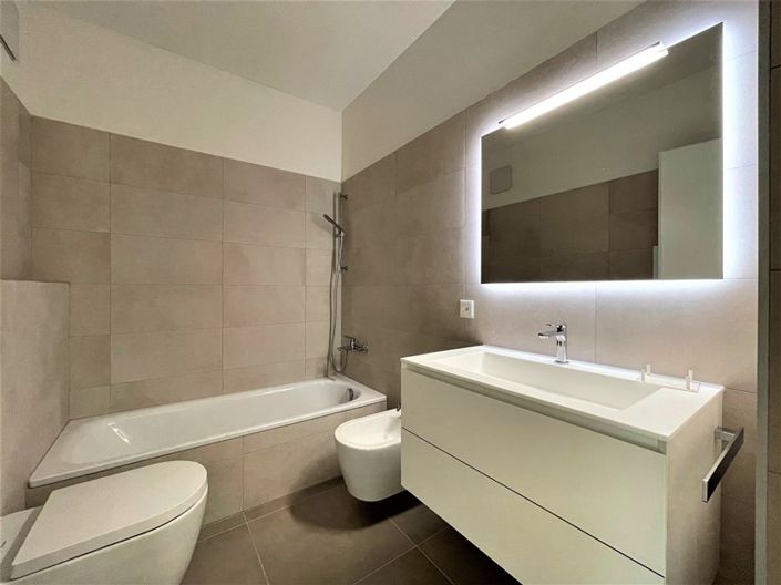 Image No.13-4 Bed Apartment for sale