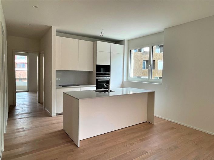 Image No.4-4 Bed Apartment for sale