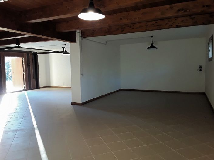 Image No.2-4 Bed Property for sale