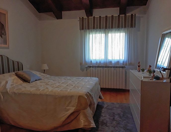 Image No.9-4 Bed Property for sale