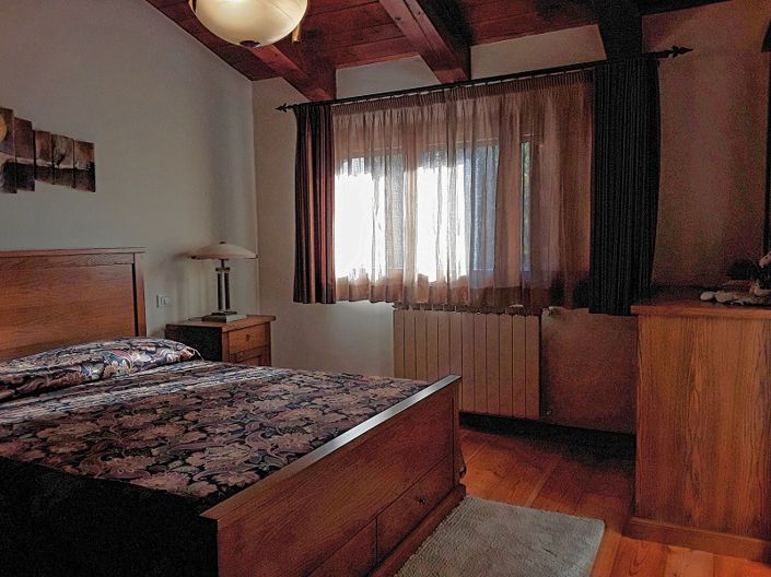 Image No.11-4 Bed Property for sale