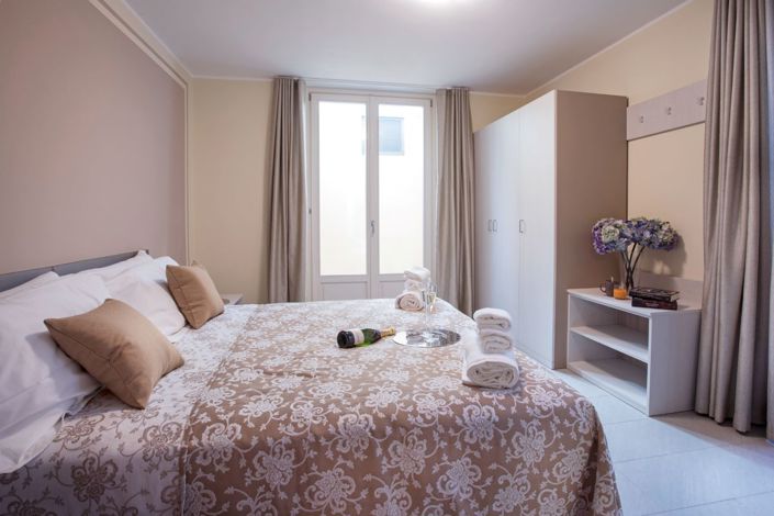 Image No.7-5 Bed Villa for sale