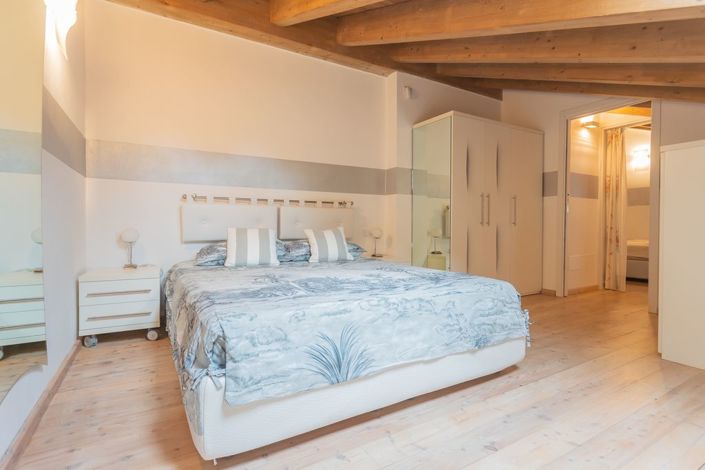 Image No.12-2 Bed Apartment for sale