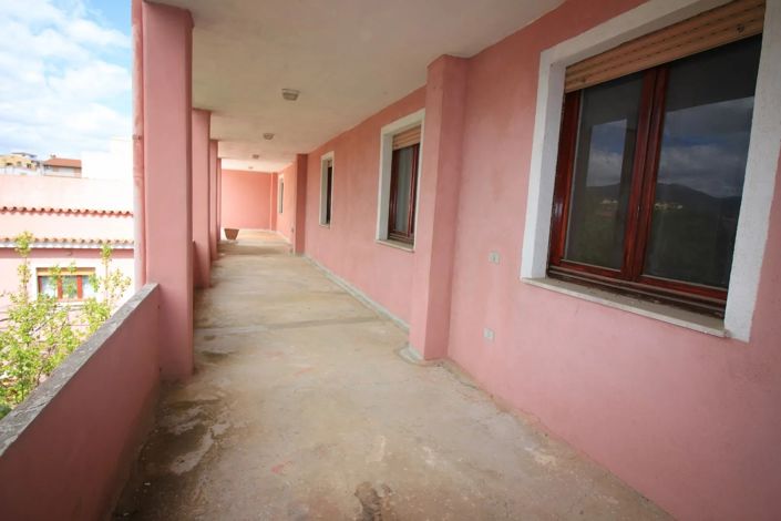 Image No.15-4 Bed Apartment for sale