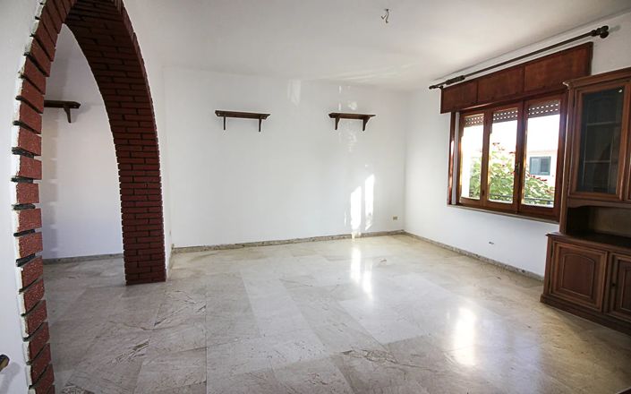 Image No.4-4 Bed Apartment for sale