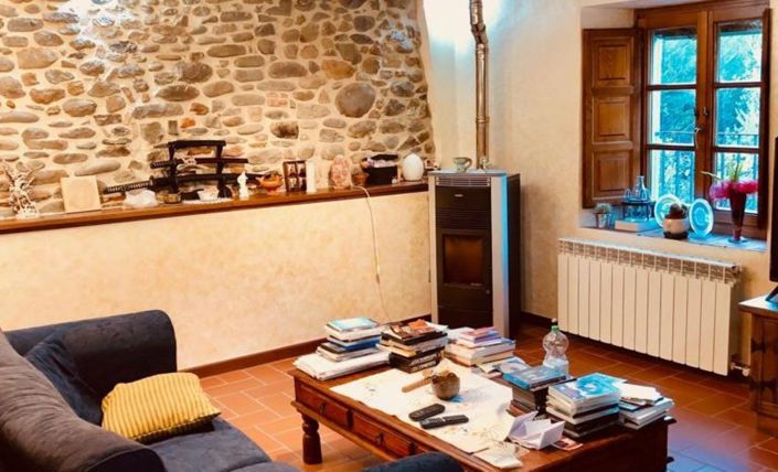 Image No.5-2 Bed House for sale