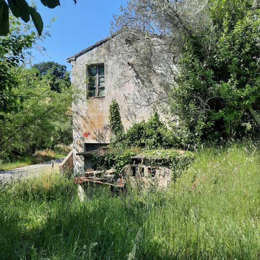 Image No.13-2 Bed Property for sale