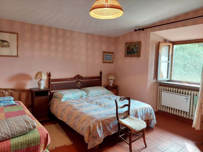 Image No.11-4 Bed Property for sale