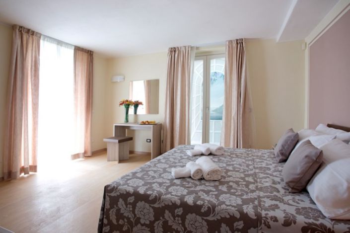 Image No.6-4 Bed Villa for sale