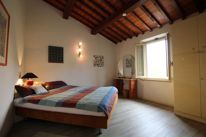 Image No.8-3 Bed Semi-Detached for sale