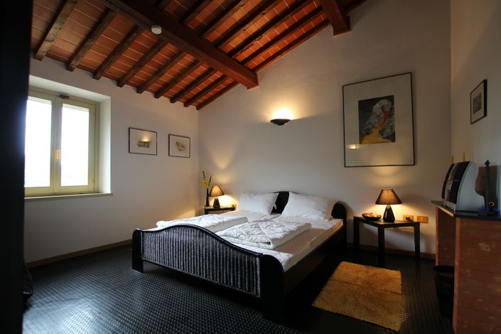 Image No.9-3 Bed Semi-Detached for sale