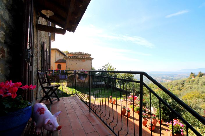 Image No.2-4 Bed House for sale