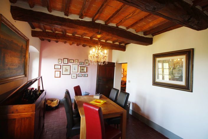 Image No.8-4 Bed House for sale