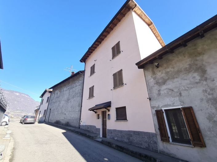 Image No.14-4 Bed Semi-Detached for sale