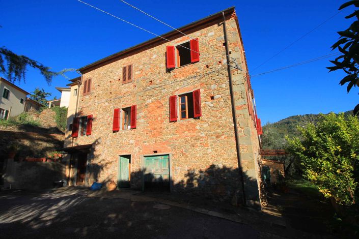 Image No.16-5 Bed Property for sale