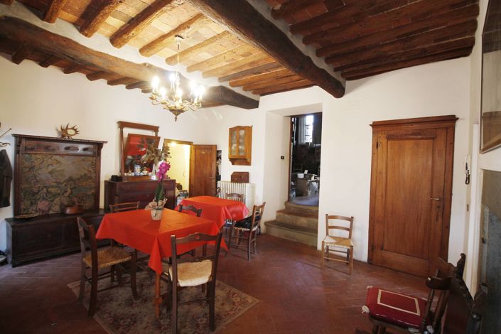 Image No.6-5 Bed Property for sale