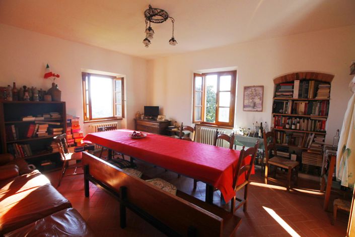 Image No.8-5 Bed Property for sale