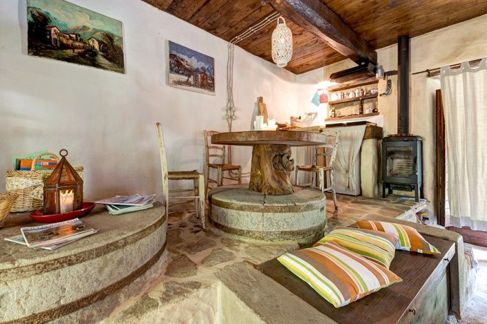 Image No.6-2 Bed Property for sale