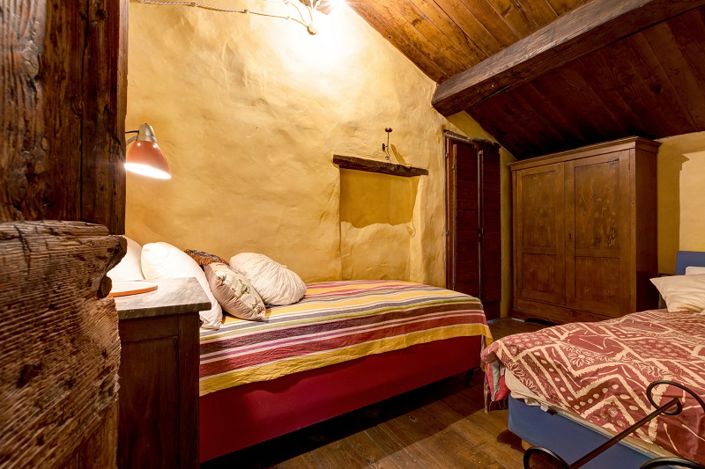 Image No.9-2 Bed Property for sale