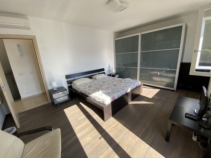 Image No.10-4 Bed Villa for sale