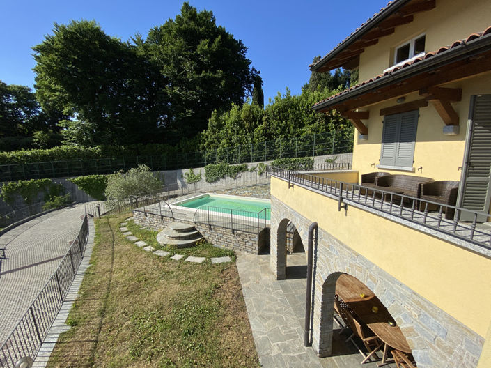 Image No.3-4 Bed Villa for sale