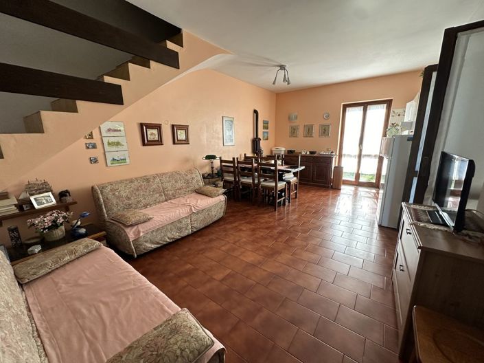 Image No.4-2 Bed Semi-Detached for sale