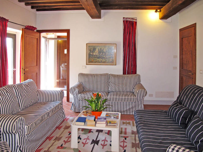 Image No.7-6 Bed Property for sale