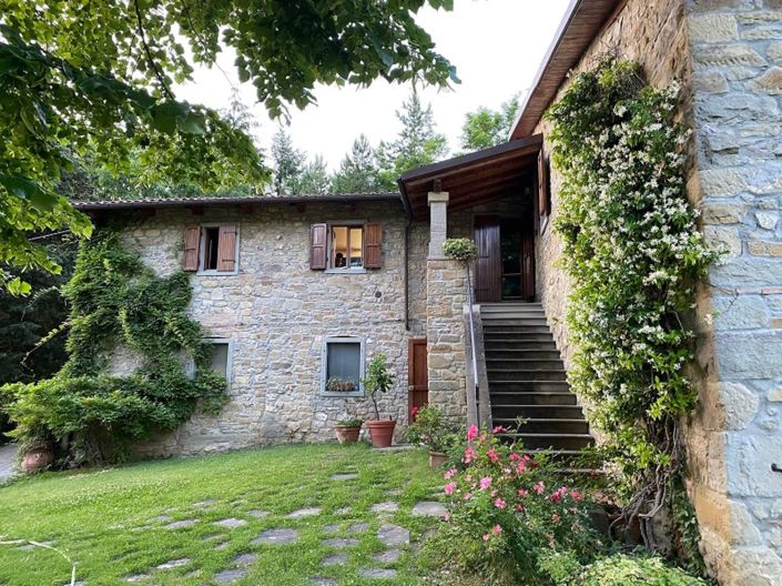 Image No.1-3 Bed Property for sale