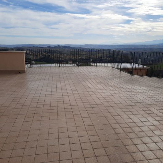 Image No.5-4 Bed Property for sale