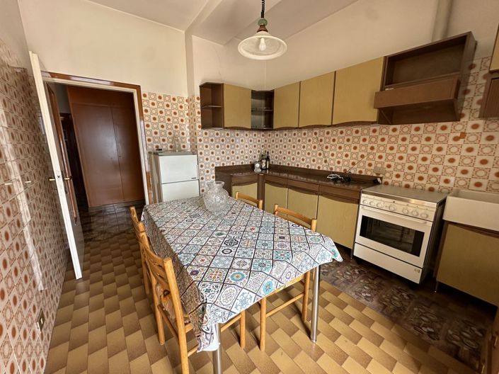 Image No.9-3 Bed Apartment for sale