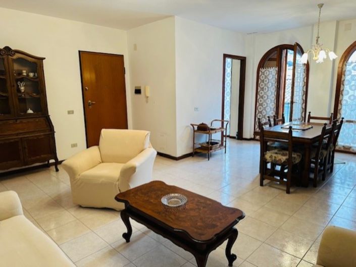 Image No.1-3 Bed Apartment for sale