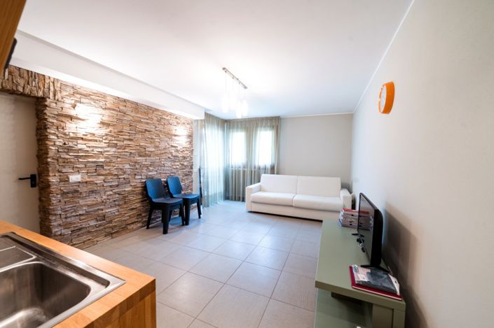 Image No.8-3 Bed Semi-Detached for sale