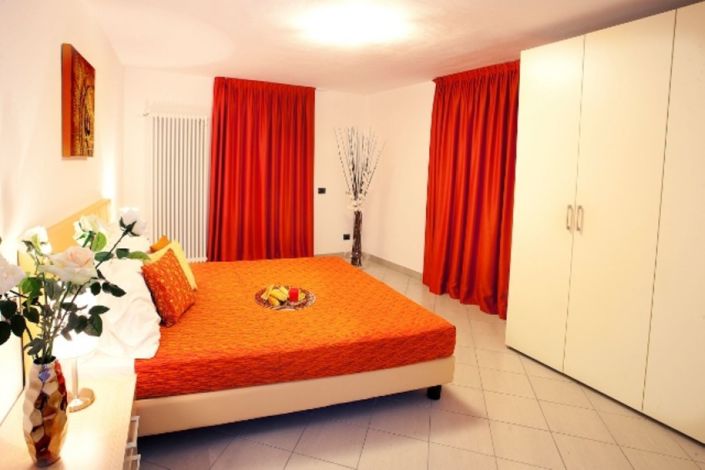 Image No.8-3 Bed Apartment for sale