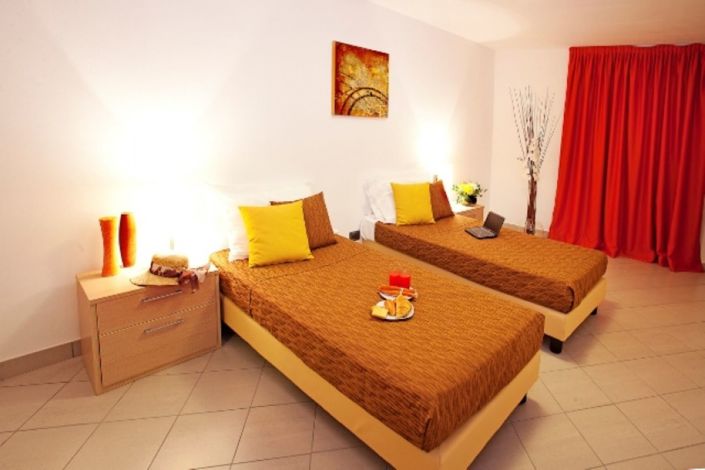 Image No.9-3 Bed Apartment for sale