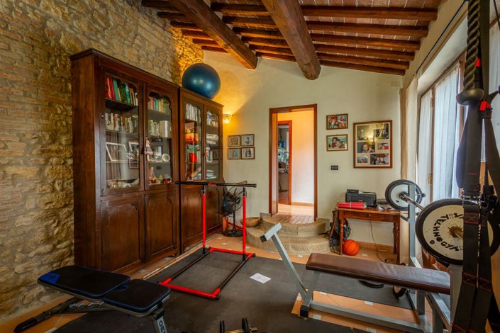 Image No.13-5 Bed Property for sale