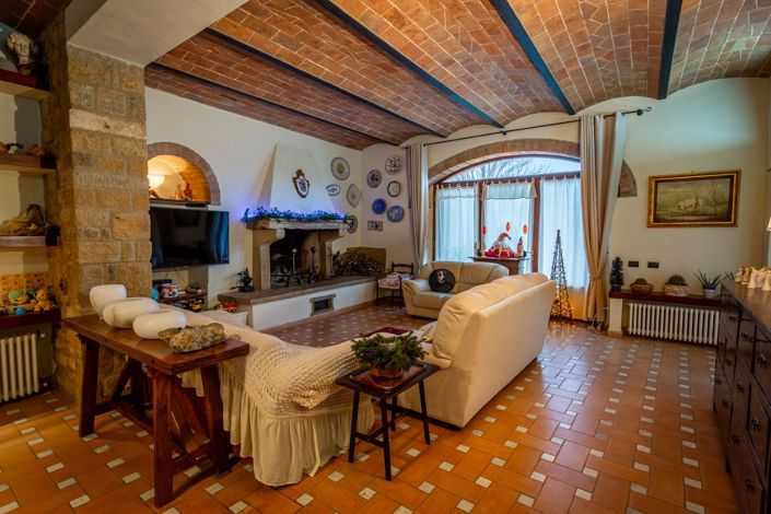 Image No.5-5 Bed Property for sale